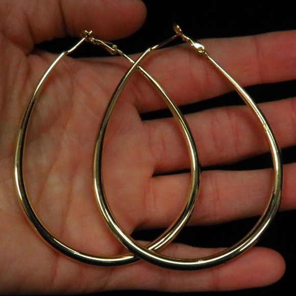 bebe gold tear drop hoop earrings NWOT bbe16gnc - Picture 3 of 3
