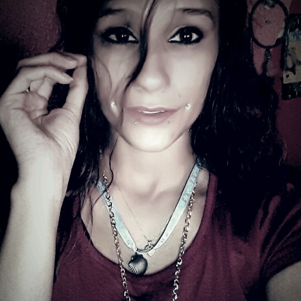 Meet your Posher, Ariel