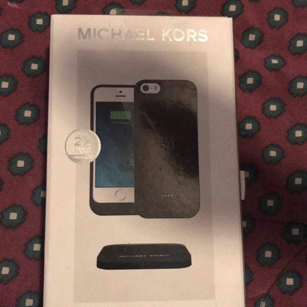 iPhone 5 & 5s case and powermat - Picture 2 of 2
