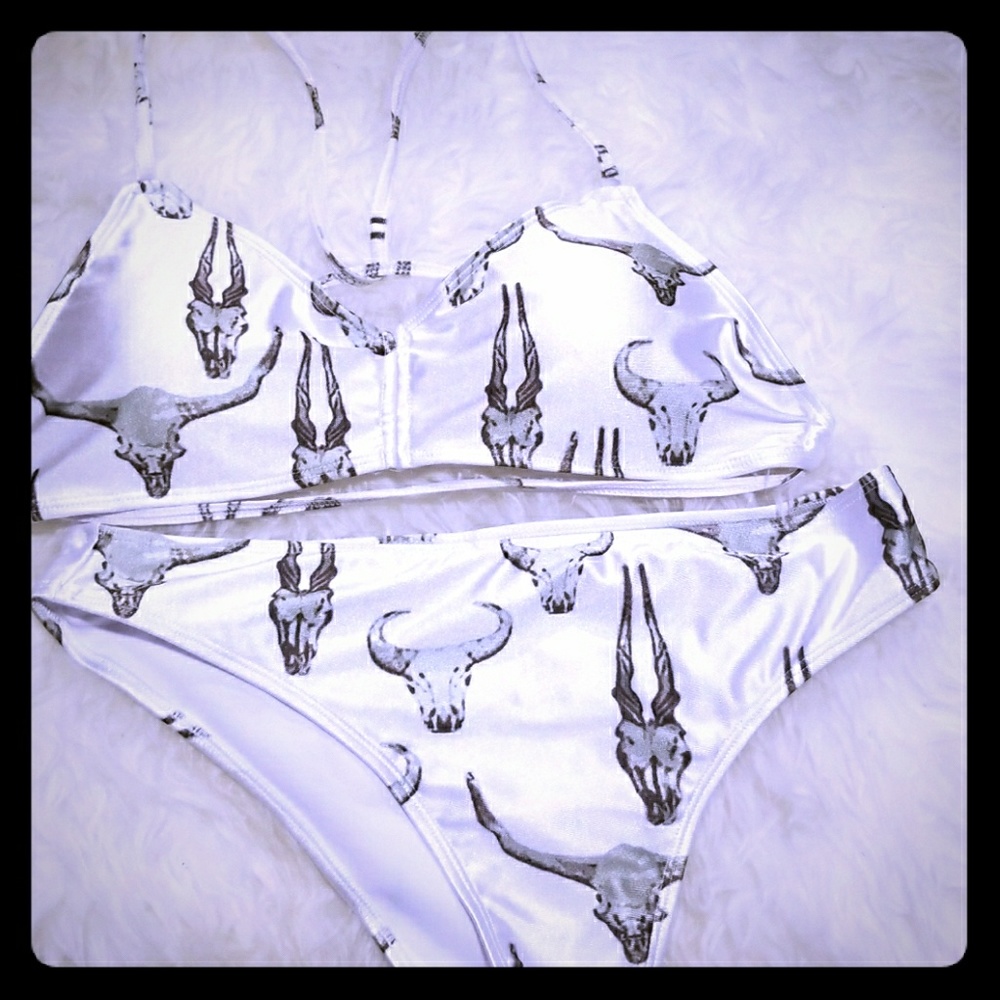 Swim suit