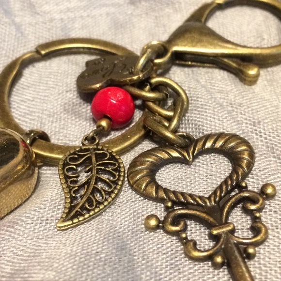 🍒 HEART KEY KEYCHAIN LOVE TASSEL LEAF BRONZE RED KEYS ACCESSORIES CLASP BEAD - Picture 7 of 7