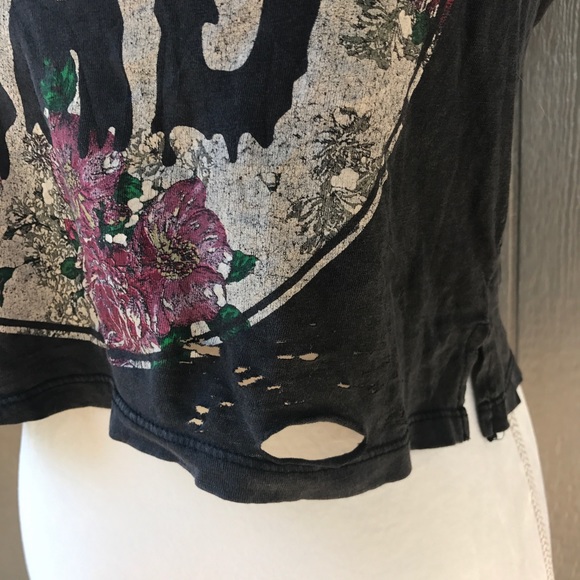 Distressed Crop Top - Picture 2 of 6