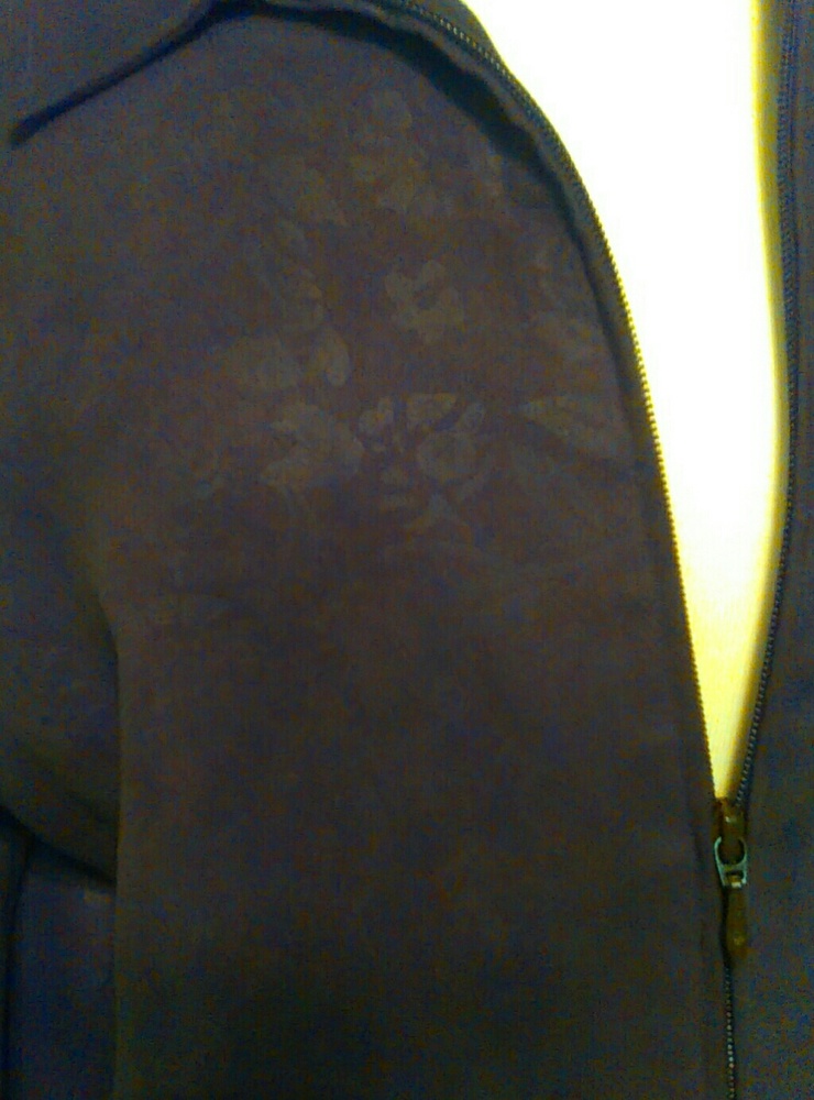 Embossed brown jacket - Picture 2 of 3