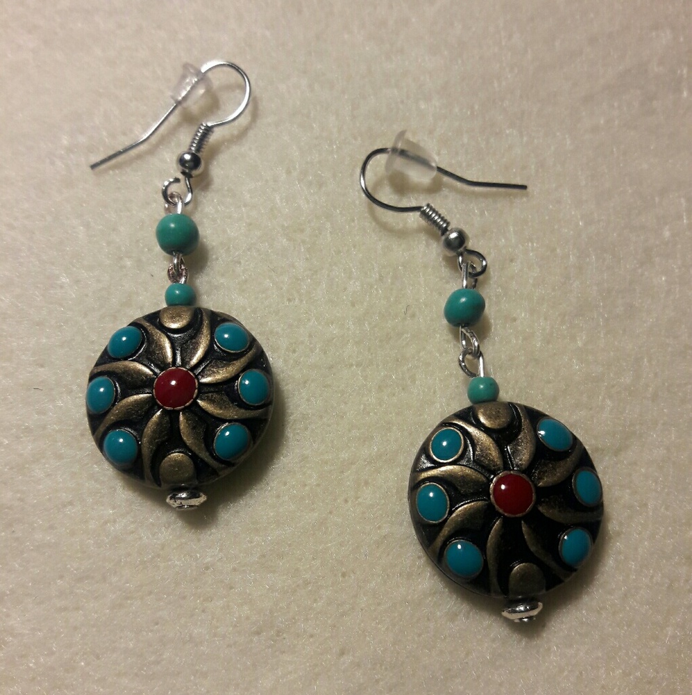 DebbBees #95   Hand-made Dangle Earrings