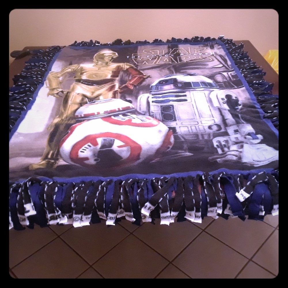 Tie knot blankets aka no sew blankets