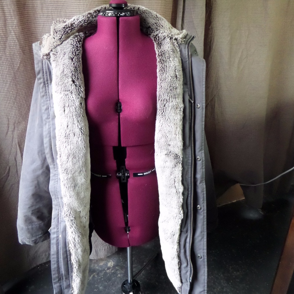 WILL BE DONATED SOON  Goose Down Parka