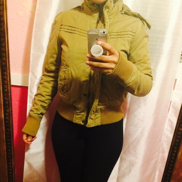 Jacket - Picture 3 of 4