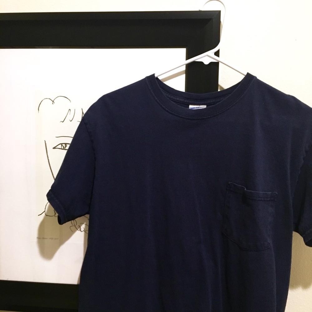 Dark navy blue Gildan T-shirt