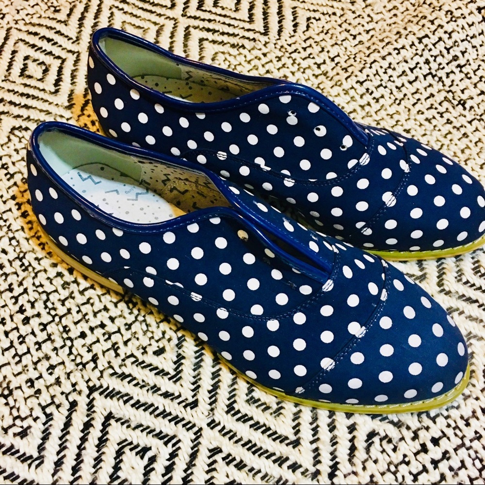 Kling Polkadot Loafers - Picture 4 of 5