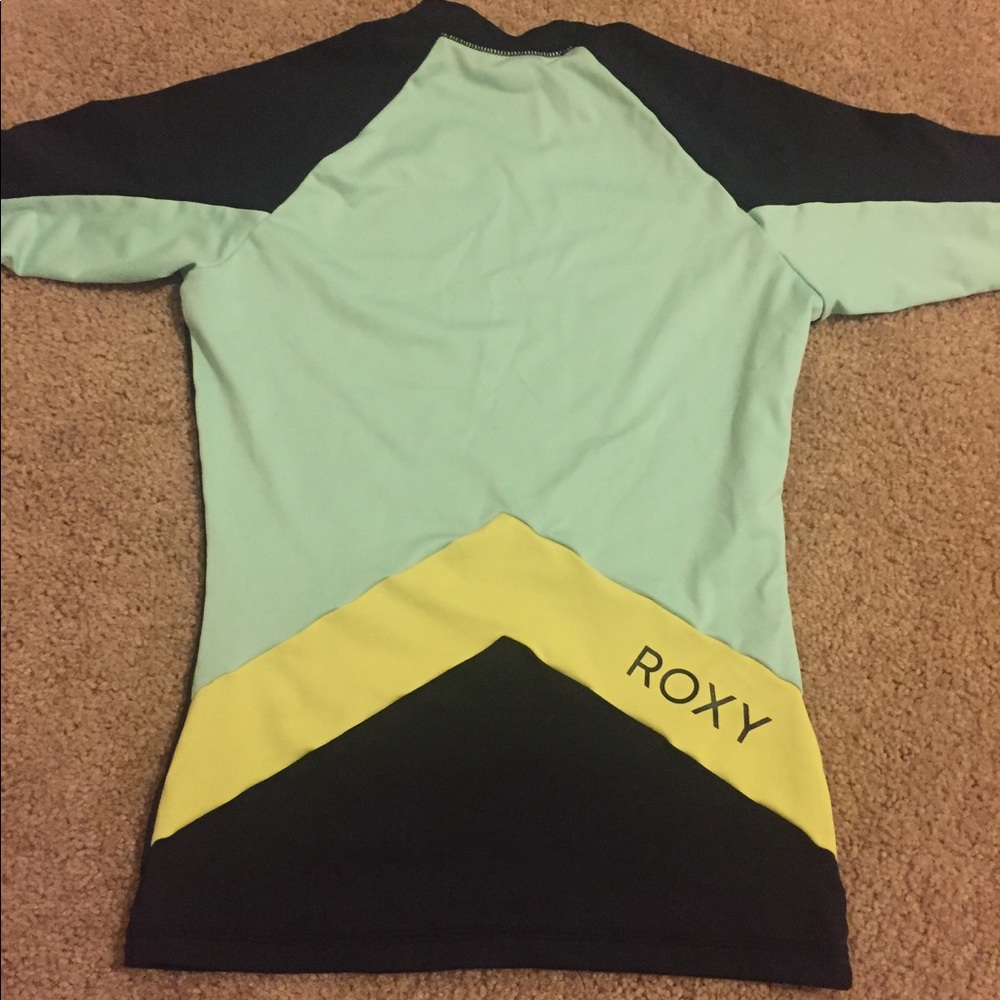 Roxy - Picture 2 of 6
