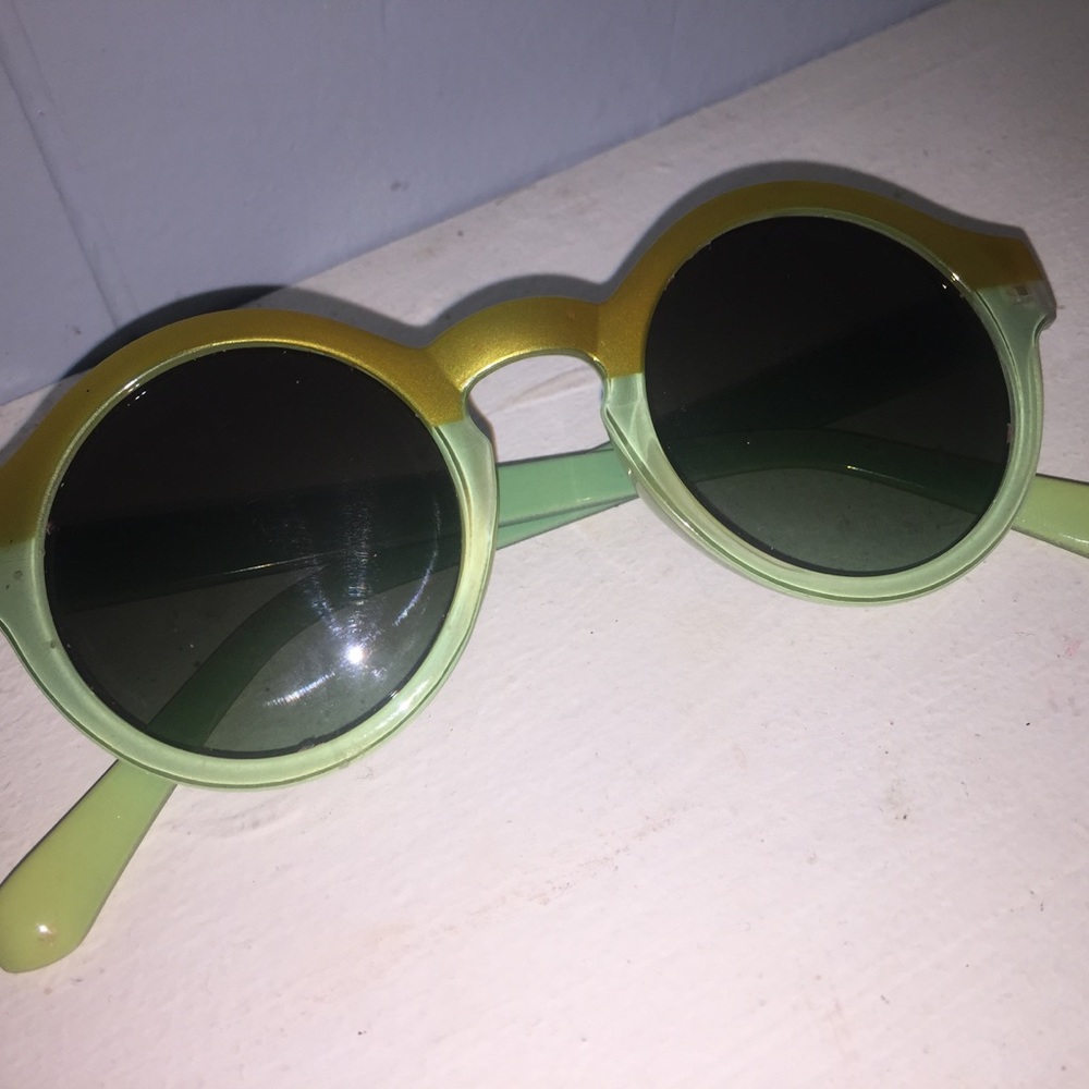 Retro vintage cool gal sunglasses