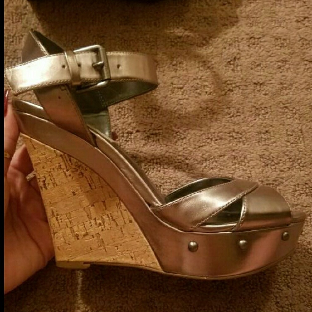 Size 7 1/2 Vera Wang heels