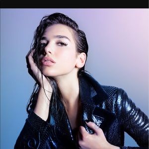 Meet your Posher, Naheed