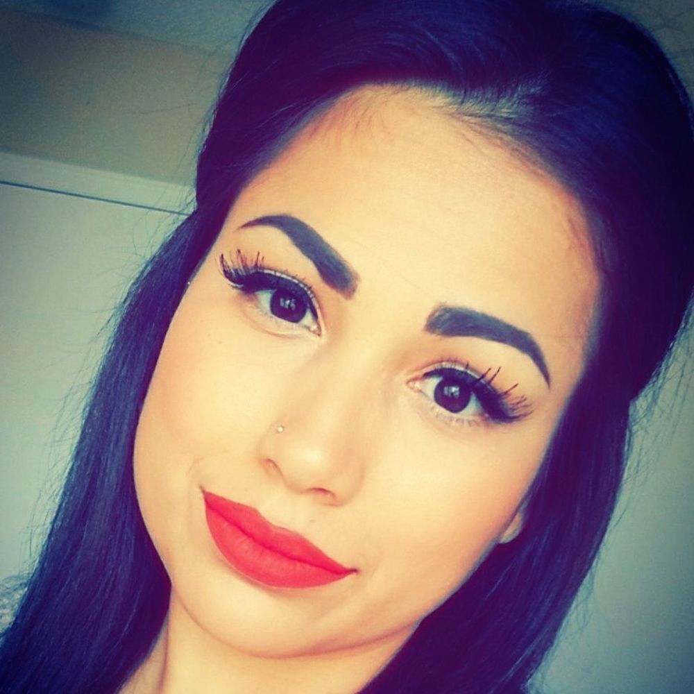 Meet your Posher, Kayla