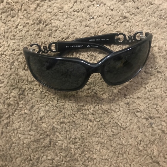 Dolce & Gabbana sunglasses - Picture 2 of 3