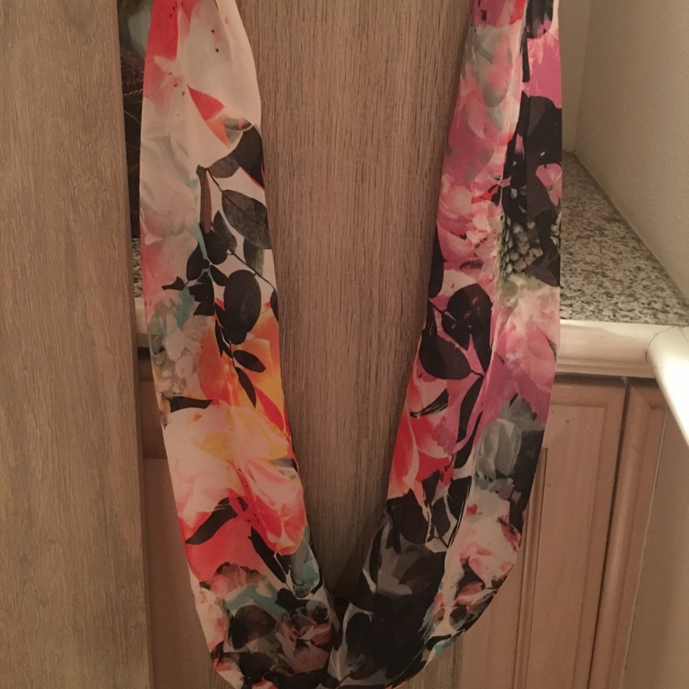Abstract flower infinity scarf