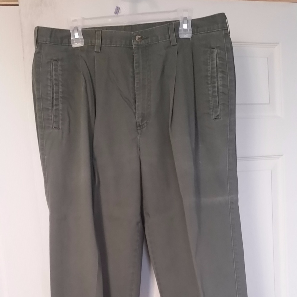 Men’s Green Dress Pants (38x32)