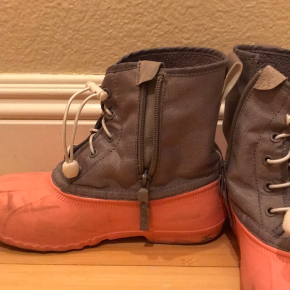 Native boots - Picture 2 of 3