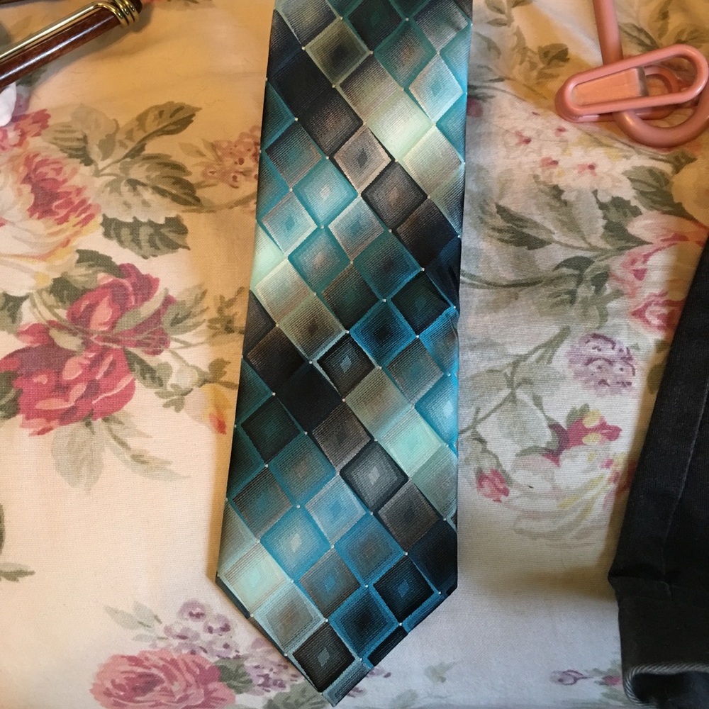 Blue tie