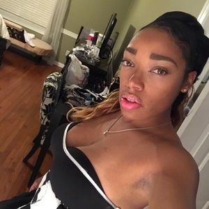 Meet your Posher, Tabitha