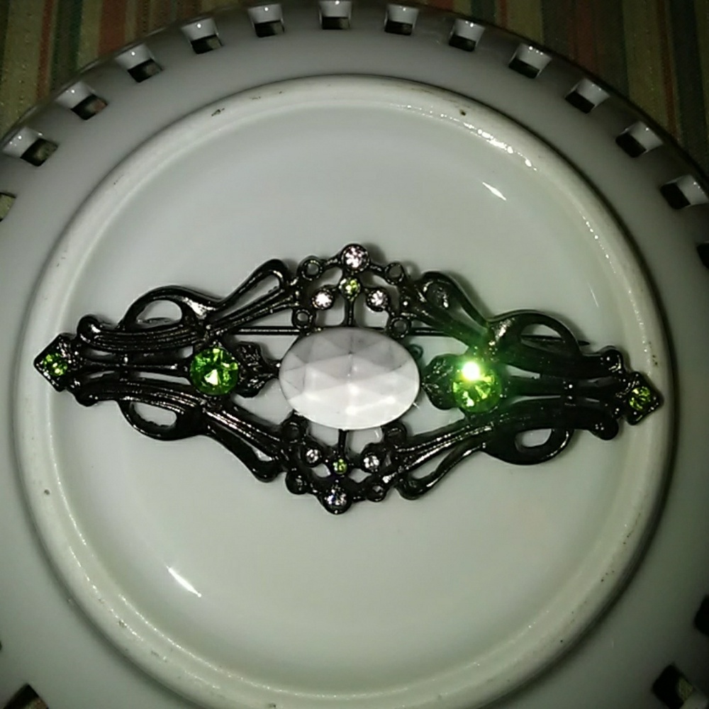 1928 JEWELRY BROOCH!