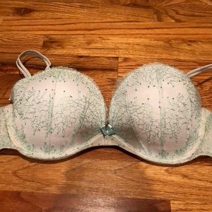 Sexy strapless Victoria’s Secret bra 36D