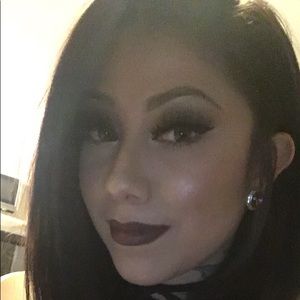 Meet your Posher, Vanessa