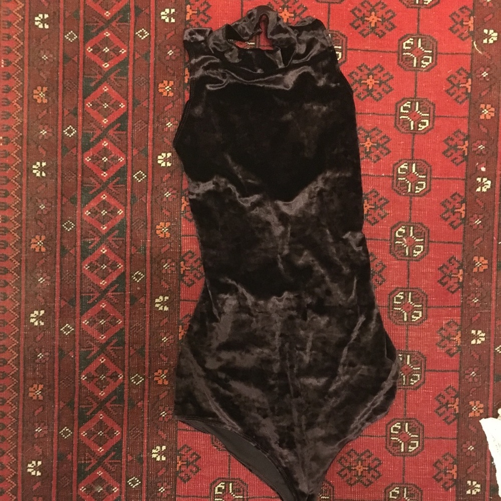 BB Dakota purple velvet leotard, size sm, NWT