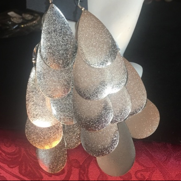 bebe silver multi drop large earrings NWOT bbe23nc - Picture 2 of 5