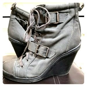 Simply Vera Wang boot