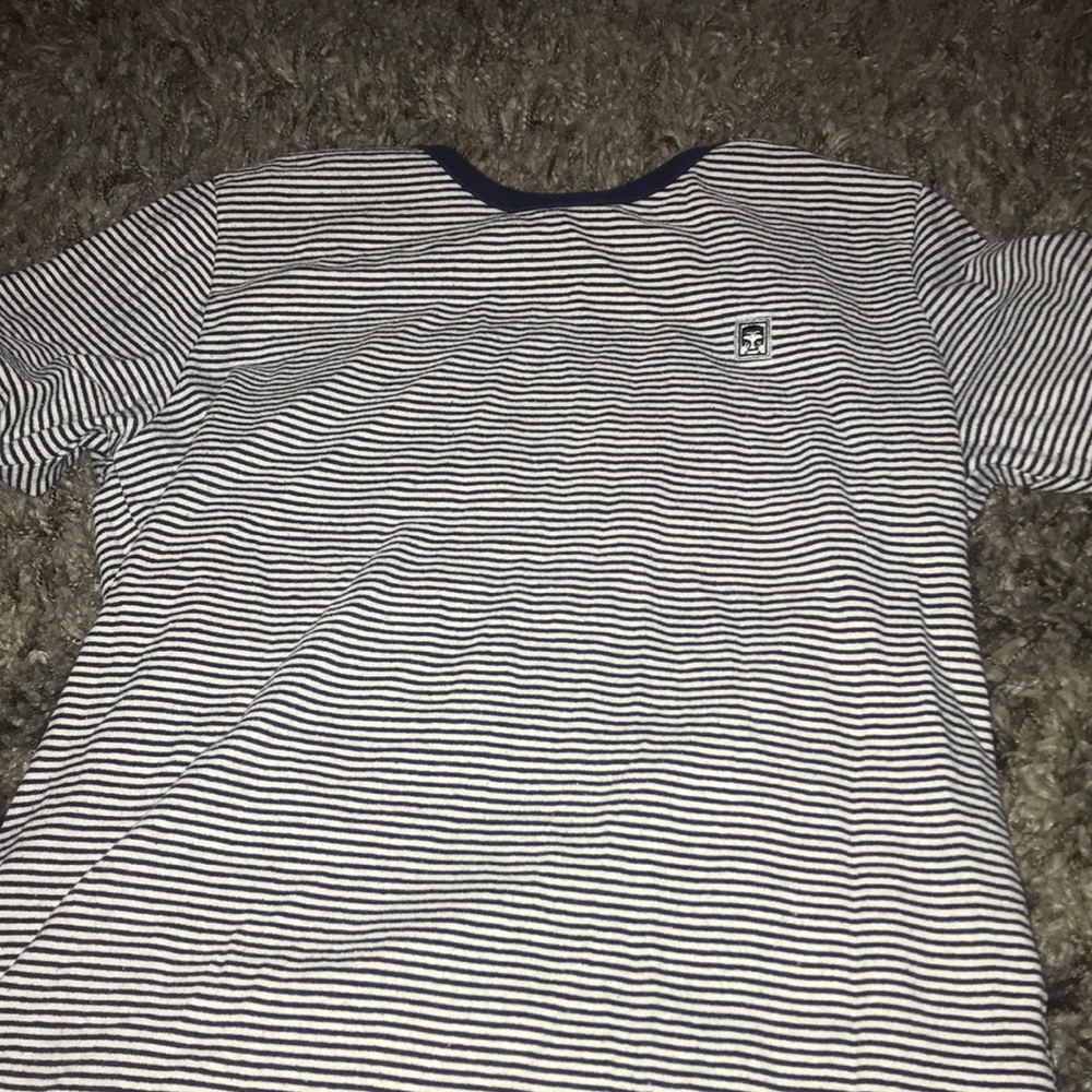 A short sleeve shirt