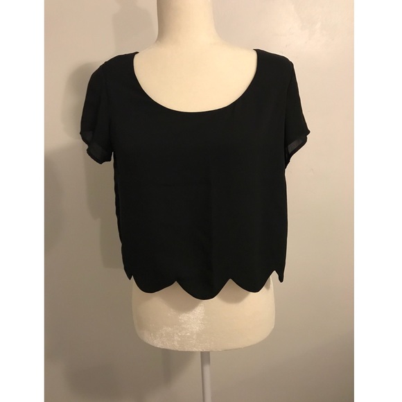 Tops - L.A. Hearts Black Scallops Short Sleeves Crop Top