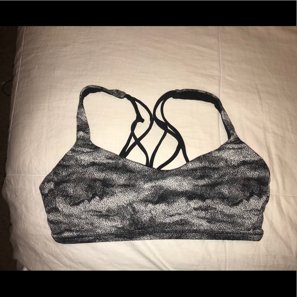 Lululemon sports bra