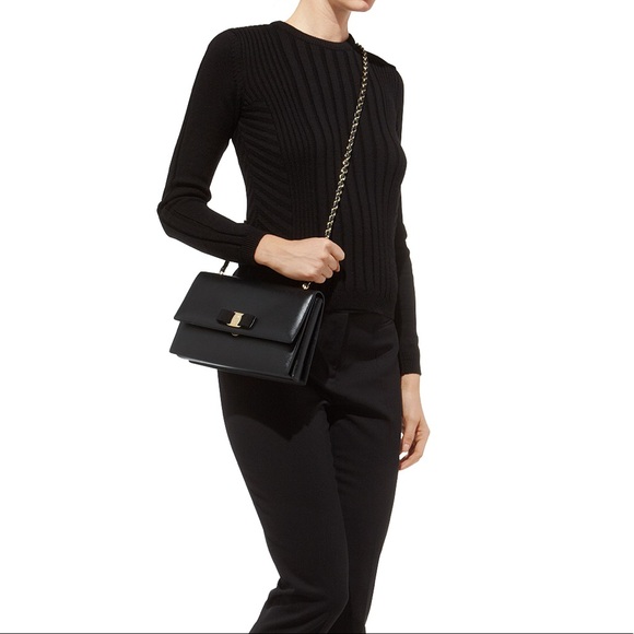 SALVATORE FERRAGAMO Vara flap bag - Picture 5 of 5