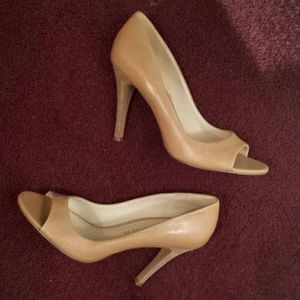 Lovely tan leather open toed Marc Fisher  pumps