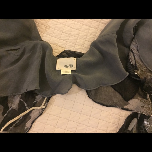 YA-YA Tops - Picture 2 of 4