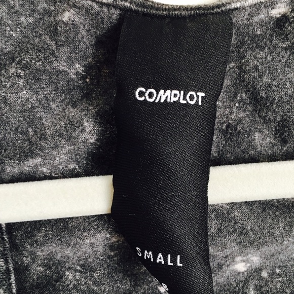 Complot top - Picture 3 of 3