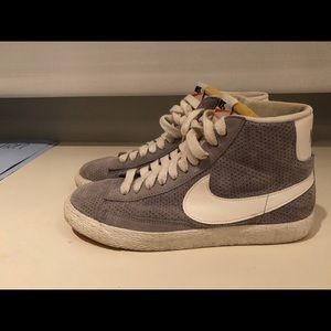 Nike lace up Suede grey high top sneakers