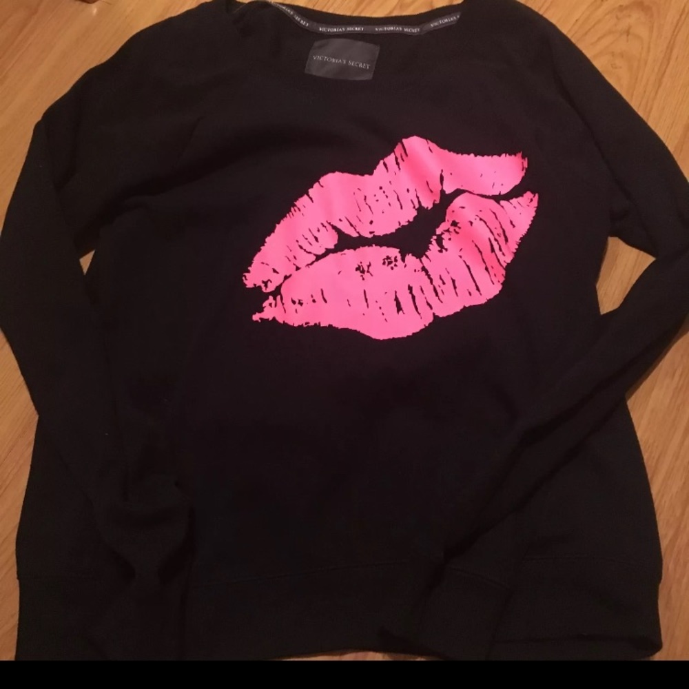 Victoria's Secret pink lips sweater Large