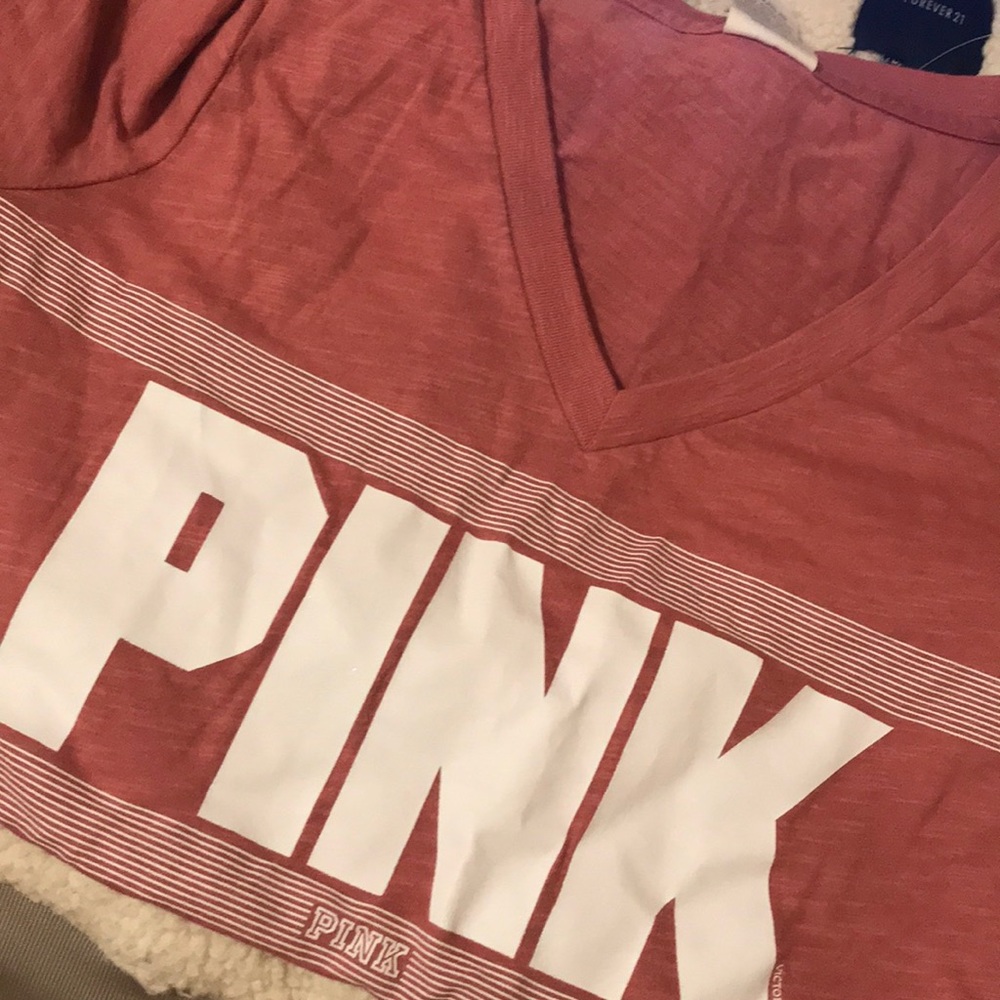 PINK V-NECK🌹