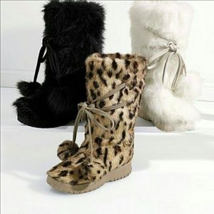 Colin stuart fur Boots size 9