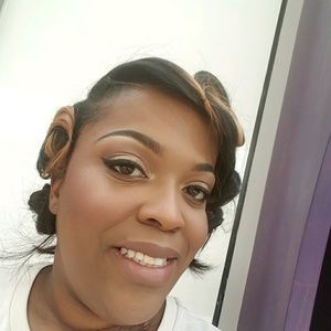 Meet your Posher, Kimberly