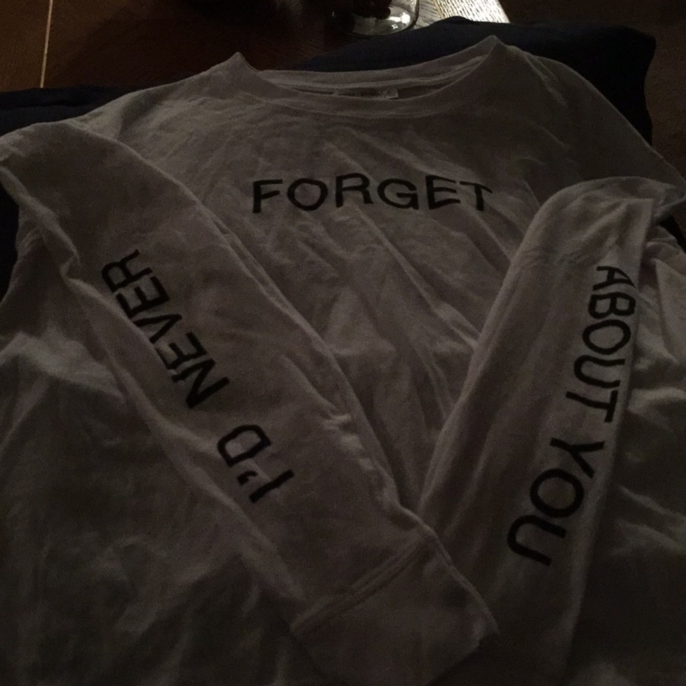 Long sleeve tee