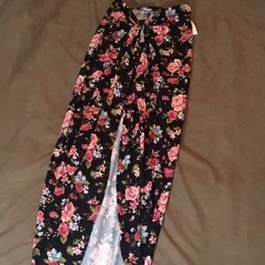 Women’s S high-low floral maxi skirt NWT