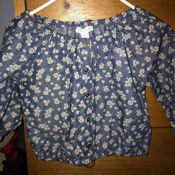 A navy flowery blouse - Picture 1 of 1