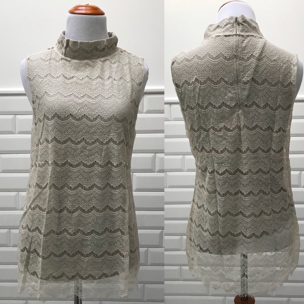Banana Republic Sleeveless Lace Blouse
