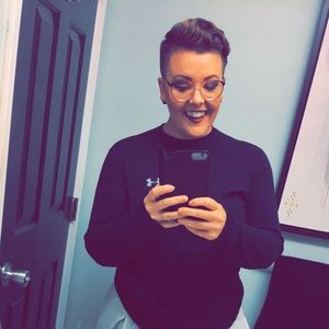 Meet your Posher, Lauren