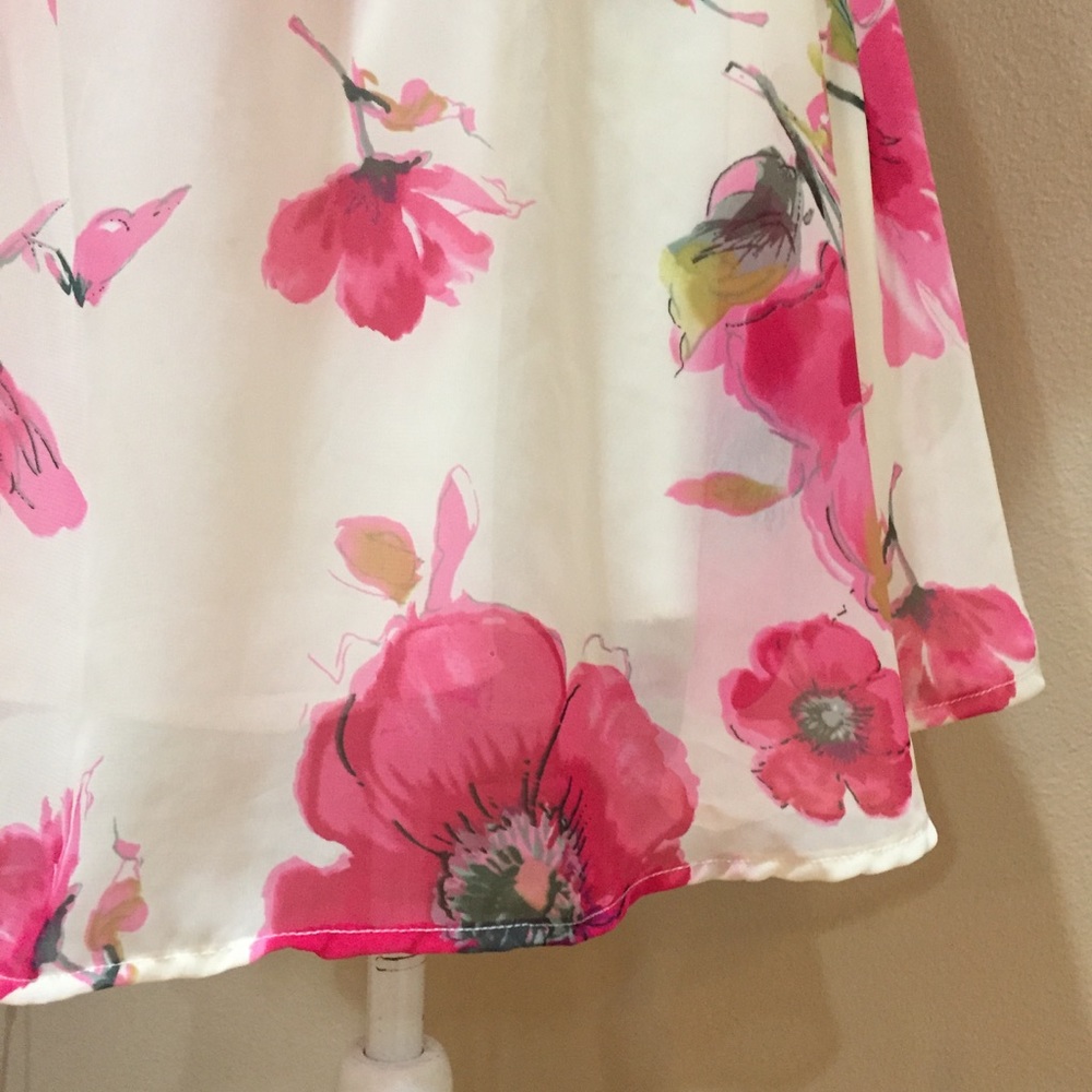 NWOT-Breathtaking Cold Shoulder Wrap Tea Dress S - Picture 3 of 4