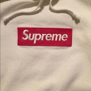 Supreme hoodie