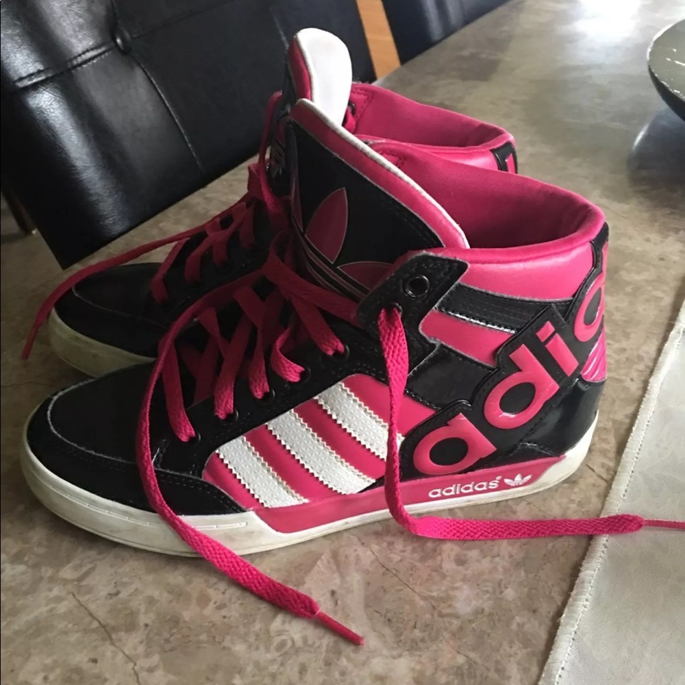 Adidas Sneakers Size 4